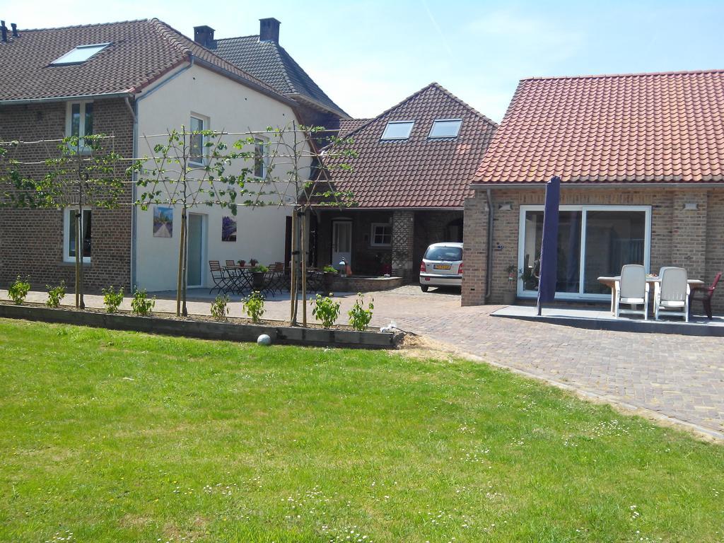 Ferienwohnung In De Achtste Hemel Schimmert Exterior foto